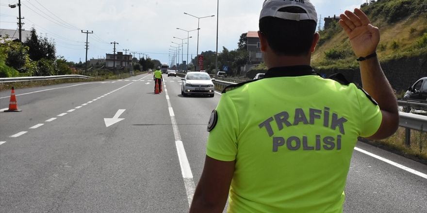 Yurt Genelinde Trafik Güvenliği Uygulaması Yapıldı