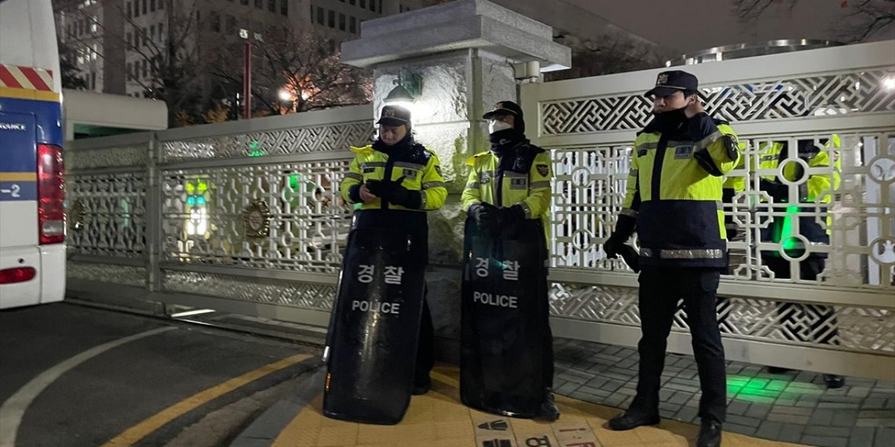 Güney Kore'de Birkaç Saat Süren Sıkıyönetim, Ülke Tarihinden Benzer Durumları Hatırlattı