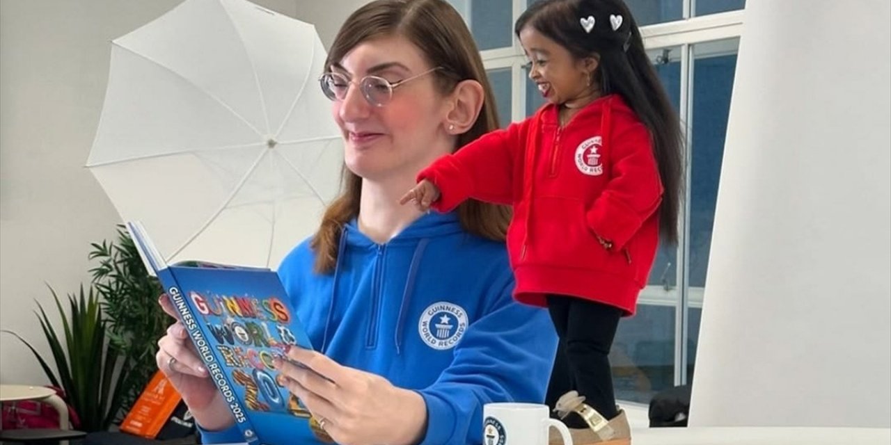 2,15 Metrelik Rumeysa Gelgi, "Dünyanın En Kısa Kadını" İle Buluşmasını Anlattı: Çok Keyifli Vakit Geçirdik