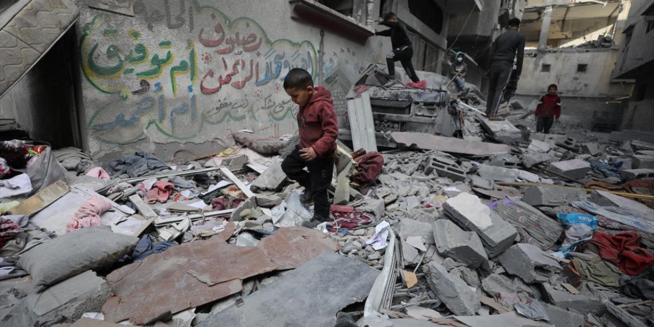 İsrail'in 426 Gündür Saldırılarını Sürdürdüğü Gazze'de Can Kaybı 44 Bin 580'e Yükseldi