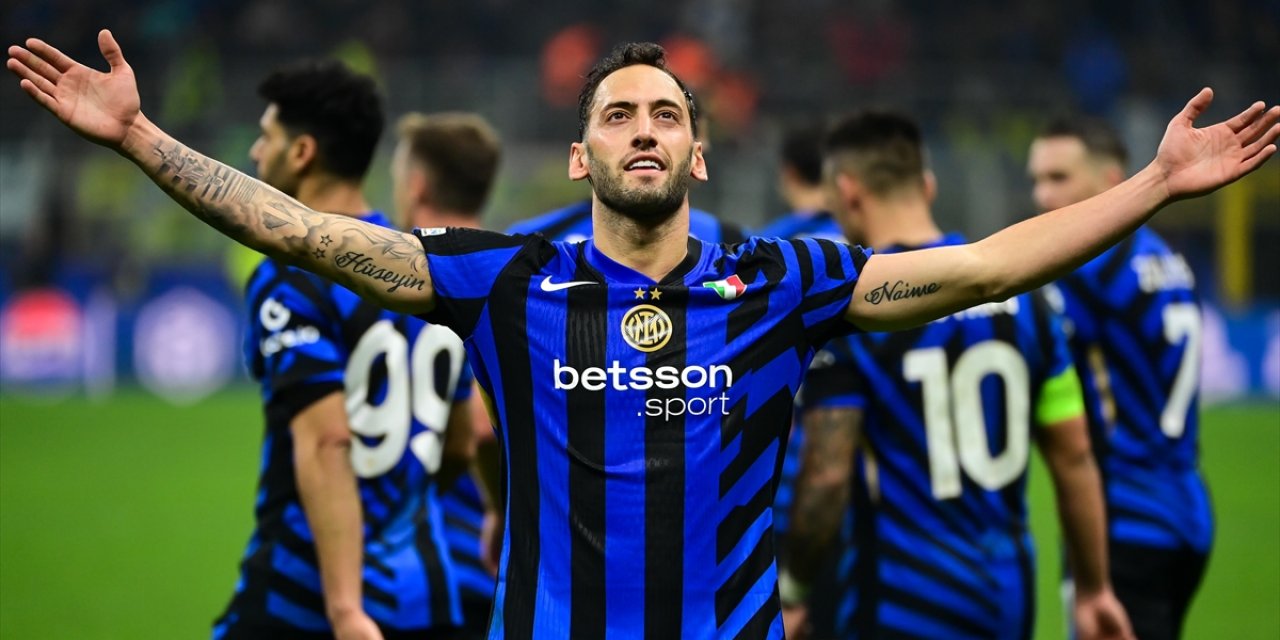 Hakan Çalhanoğlu, Inter'de Kasım Ayının Futbolcusu Seçildi