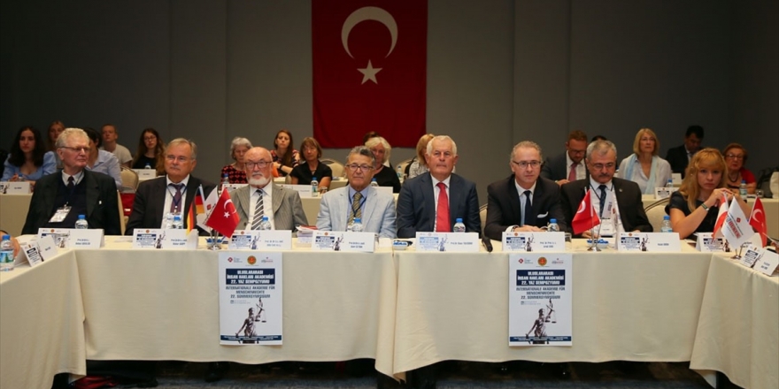 Uluslararası İnsan Hakları Akademisi Yaz Çalıştayı Başladı