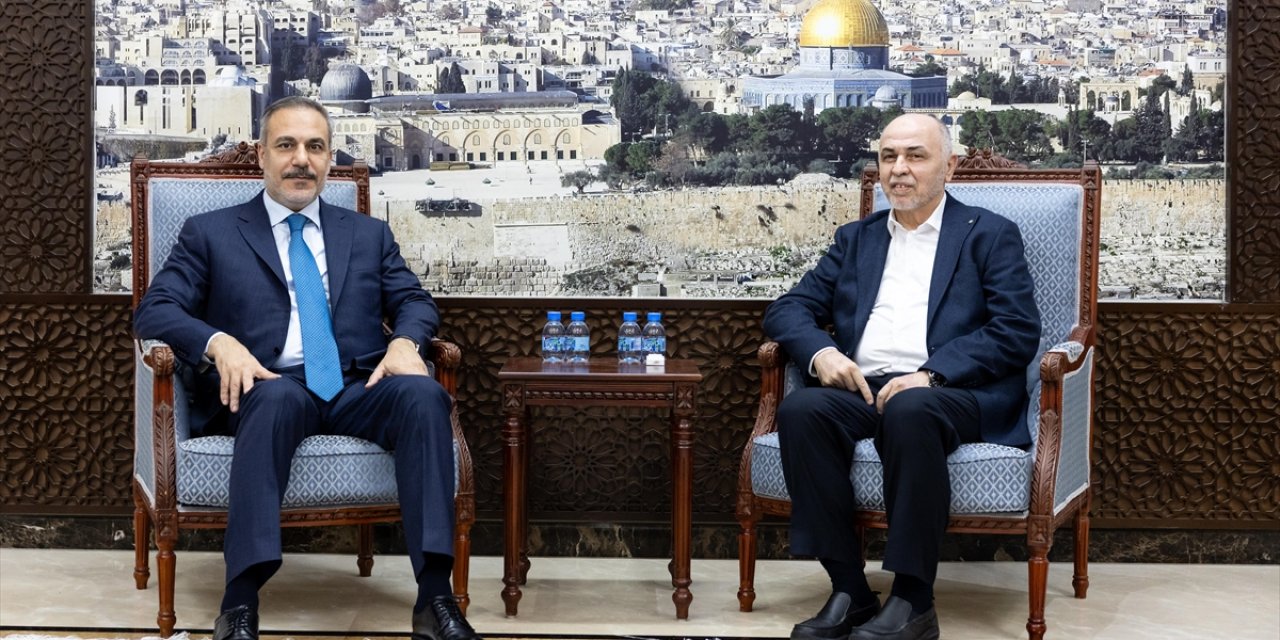 Bakan Fidan, Doha'da Hamas Siyasi Büro Üyeleriyle Bir Araya Geldi