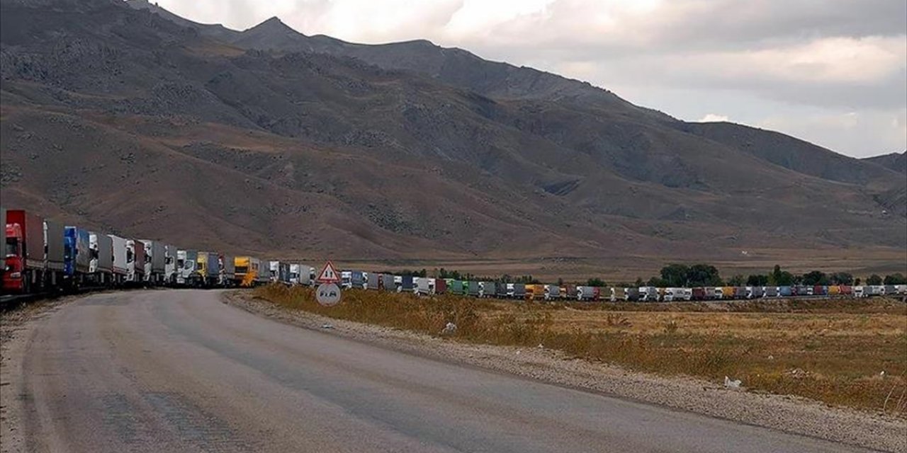 4 Ülkeye Sağlanan "İlave Geçiş Belgeleri"yle Taşımacılık Kesintisiz Sürecek