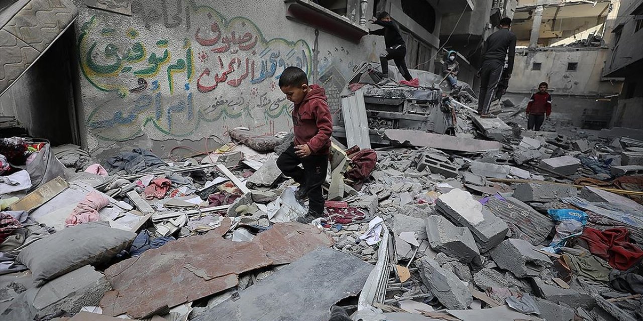 Uzmanlar, Gazze Şeridi'nde İlk Adımın Ateşkes Olduğunu Vurguluyor