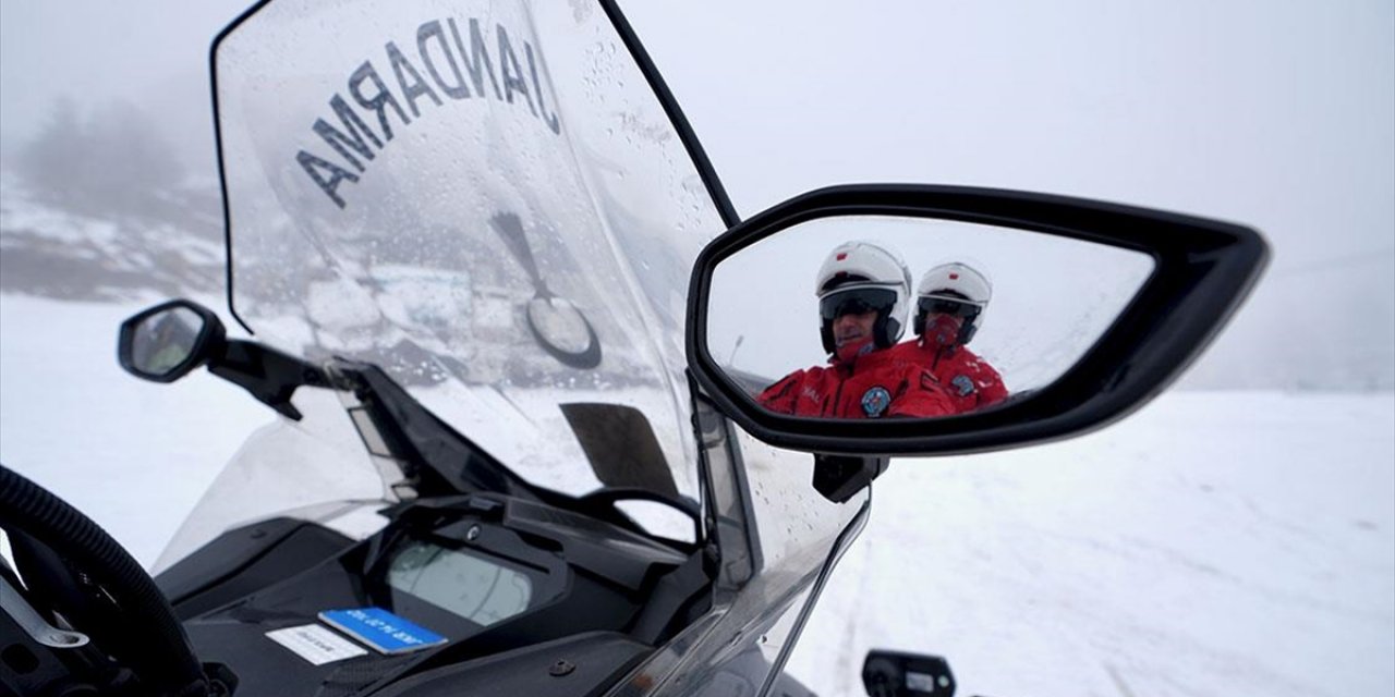 Kartalkaya'da JAK Timleri Tatilcilerin Güvenliği İçin Teyakkuzda