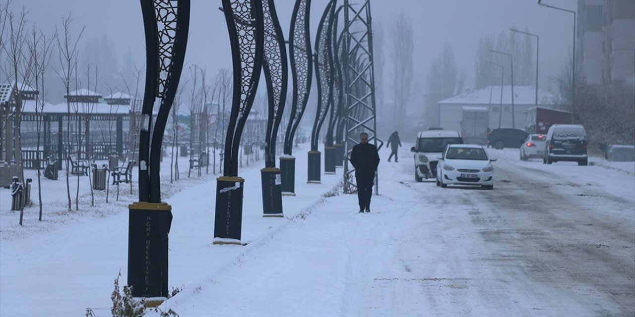 Erzurum, Ağrı, Ardahan Ve Kars Yeniden Beyaza Büründü