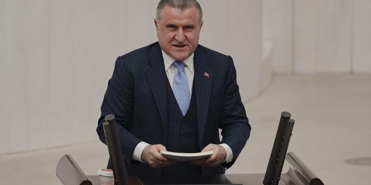 Bakan Bak: Sporcularımız 2024 Yılındaki Müsabakalarda 2 Bin 393 Altın Madalya Kazandılar