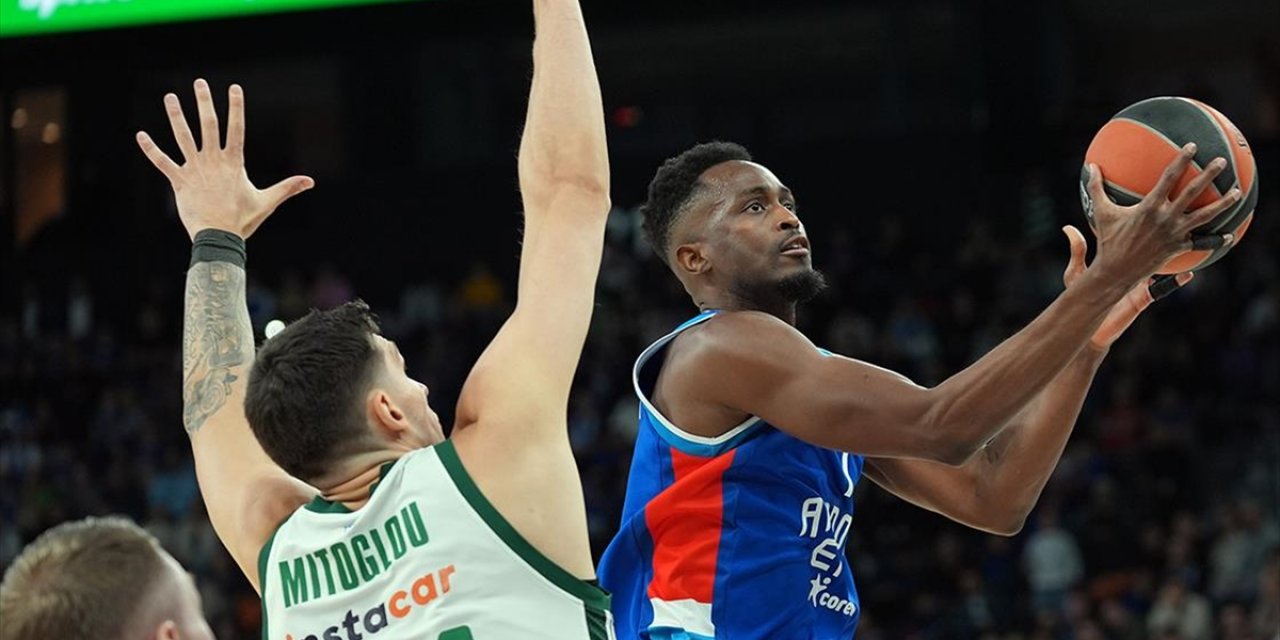 Anadolu Efes, Yunan Ekibi Panathinaikos Aktor'u Yendi