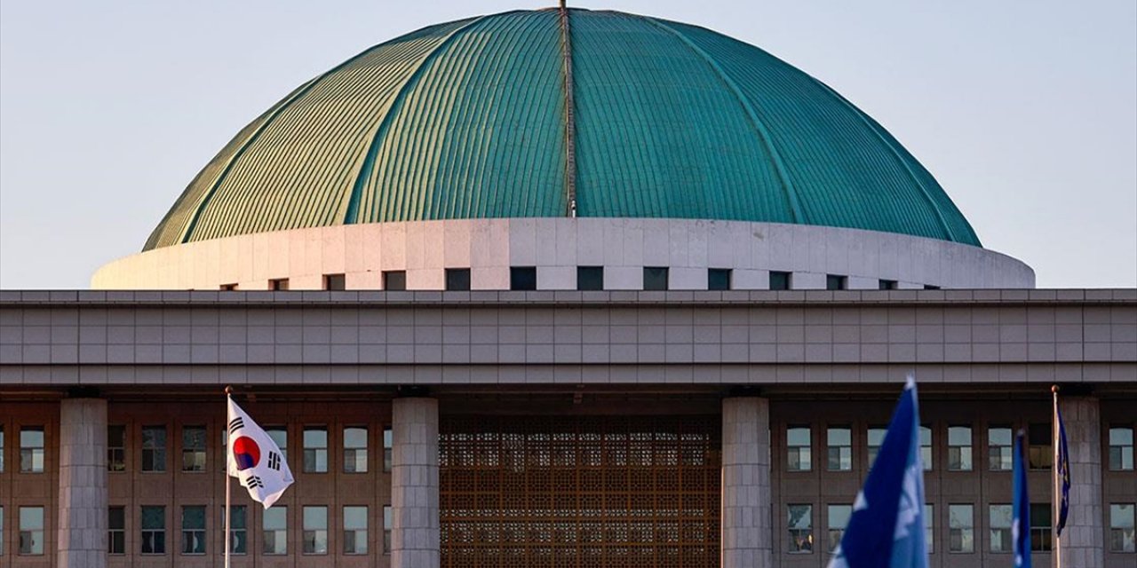Güney Kore'de Meclis, Devlet Başkanı Yoon'un Görevden Alınması İçin Oylama Yapacak