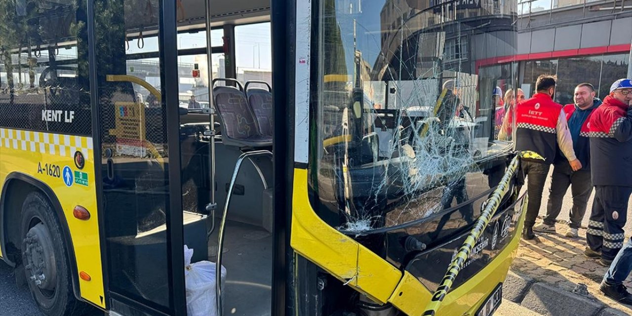 Başakşehir'de İett Otobüsünün Çarptığı 1 Kişi Öldü, 1 Kişi Yaralandı