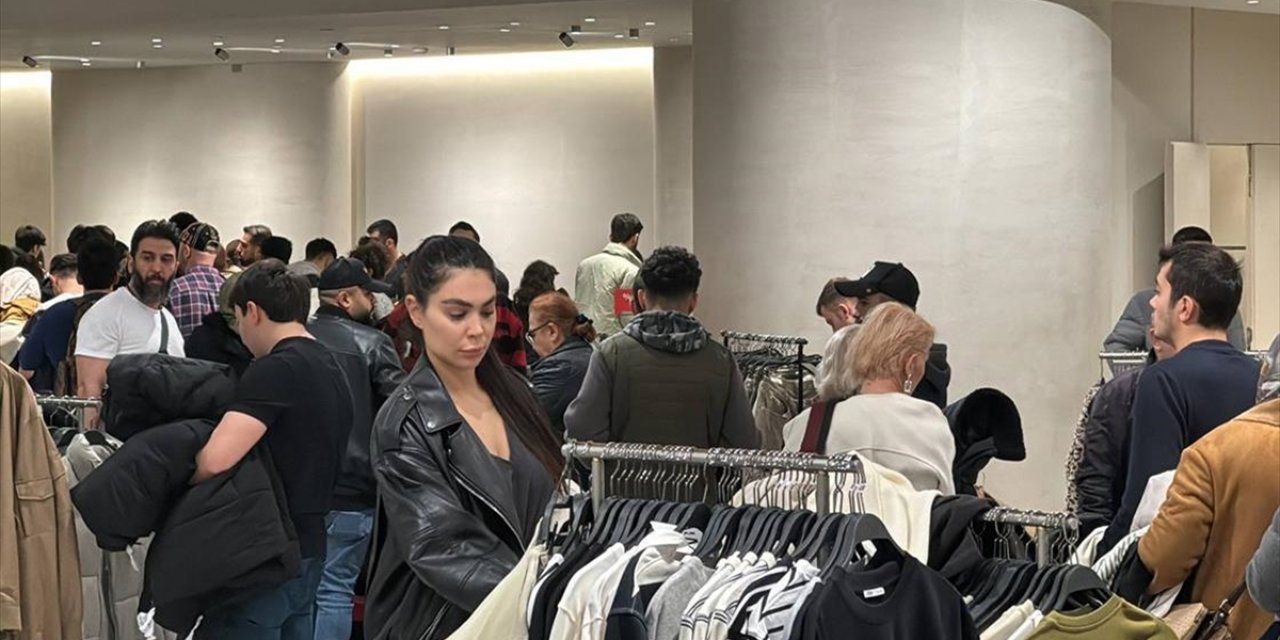 Kasım Ayı İndirimleri Perakendeye Nefes Aldırdı