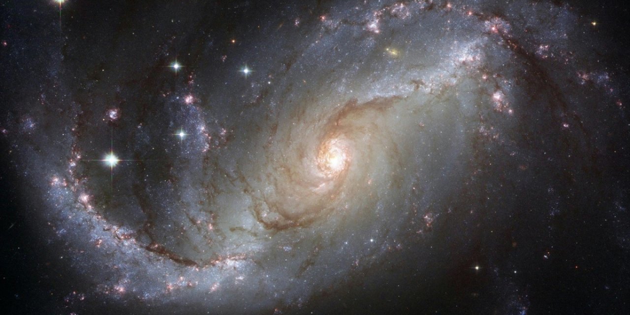 Samanyolu'ndaki Süper Kütleli Kara Deliğin Etrafında Birbirine Çok Yakın İki Yıldız Keşfedildi