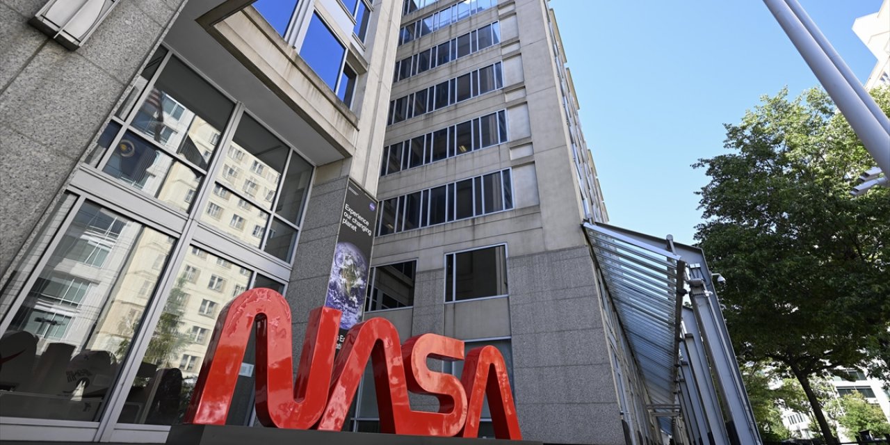 Uzayda Mahsur Kalan 2 Astronotun Eve Dönüşü Yine Ertelendi