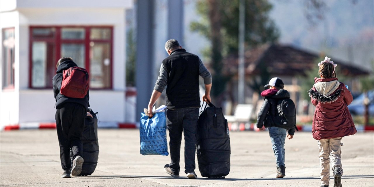 BM Uluslararası Göç Örgütü: Geçen Hafta Ülke Dışında Yaşayan 100 Bin Suriyeli Evlerine Döndü