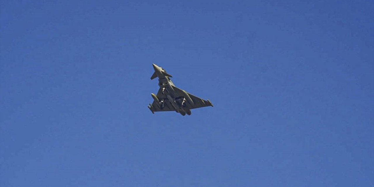 Eurofighter Typhoon Savaş Uçağı Mürted Hava Üssü'ne İndi
