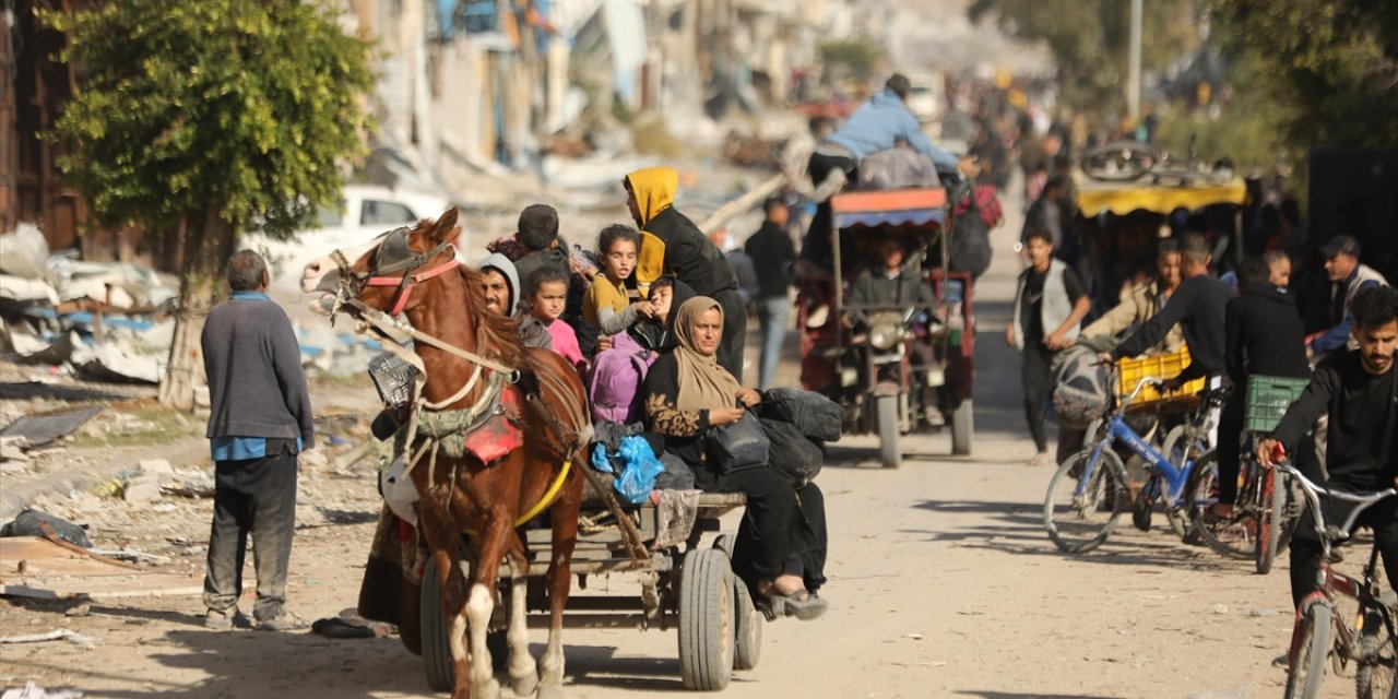 İsrail Ordusu, Yeni "Tahliye Emriyle" Gazze'de Filistinlileri Zorla Yerinden Etmeye Devam Ediyor