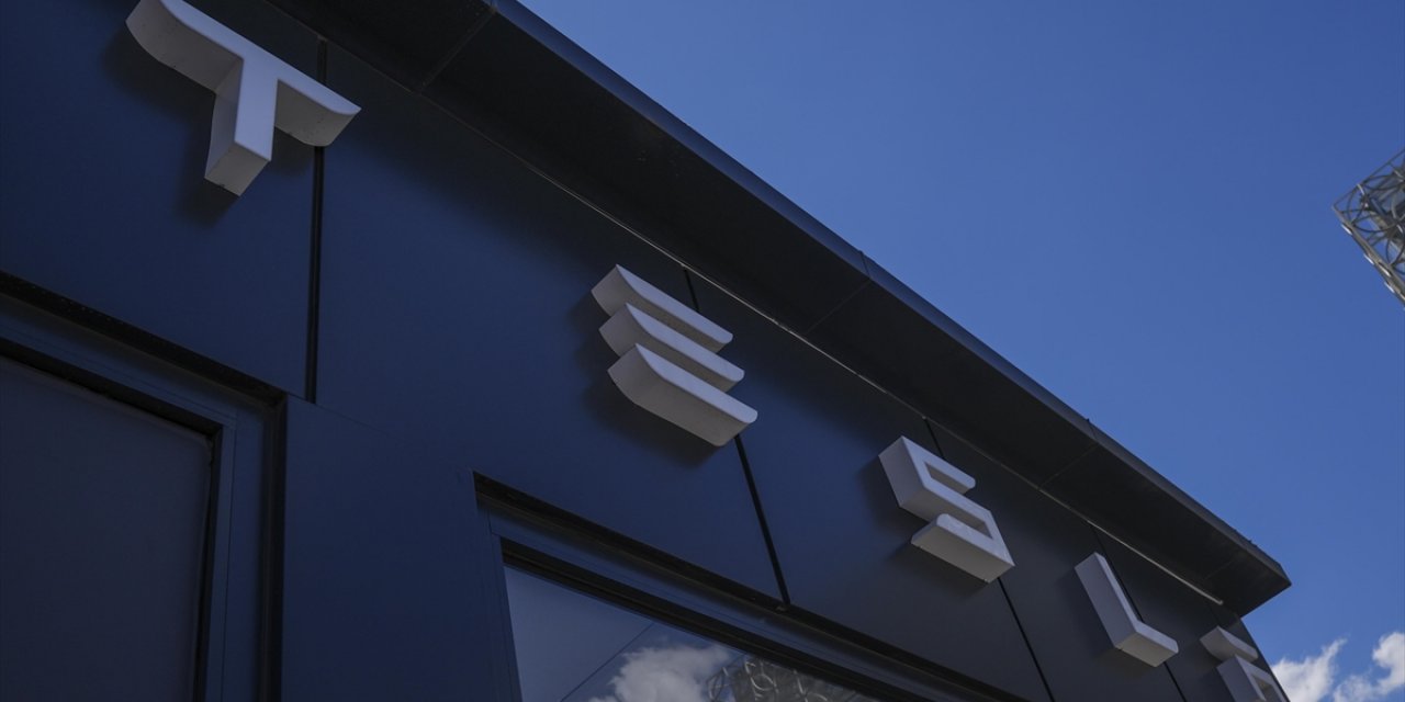 Tesla, ABD'de Yaklaşık 700 Bin Aracını Geri Çağırıyor