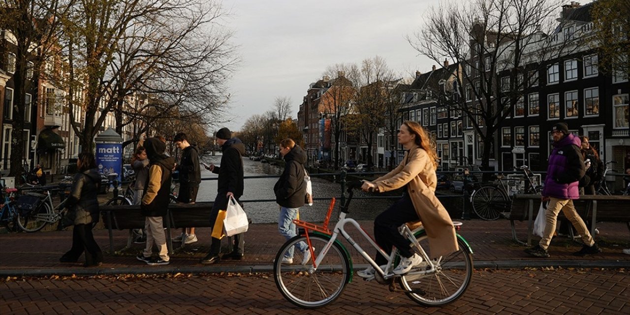 Hollanda'da Rekor Sayılan 11 Günün Ardından Güneş Açtı