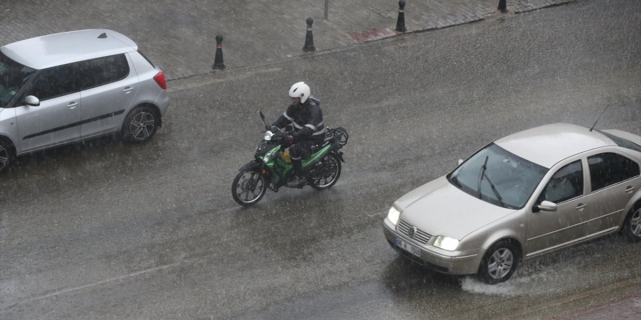 Göller Yöresi İle Konya'nın Güneybatısı İçin Kuvvetli Yağış Uyarısı