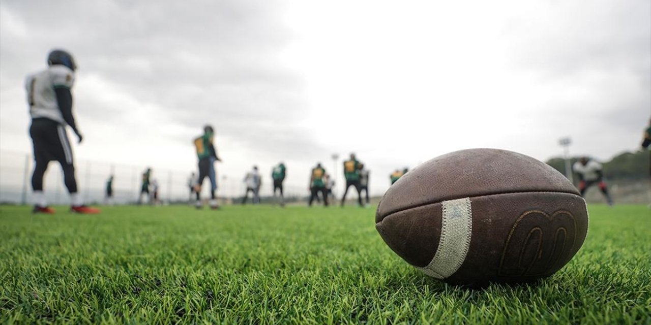 Amerikan Futbolu Takımı Uludağ Timsahlar, İki Kulvardaki Mücadelesine Zorlu Antrenmanlarla Hazırlanıyor