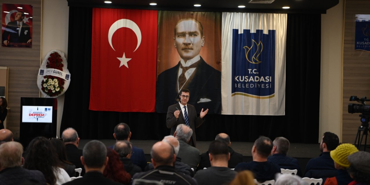 Kuşadası'nda Deprem Paneli