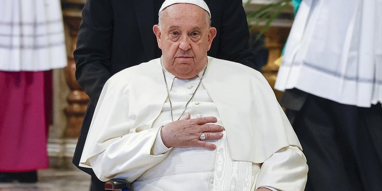 Papa, İsrail'in Gazze'ye Yönelik Saldırılarını "Büyük Zalimlik" Olarak Nitelendirdi