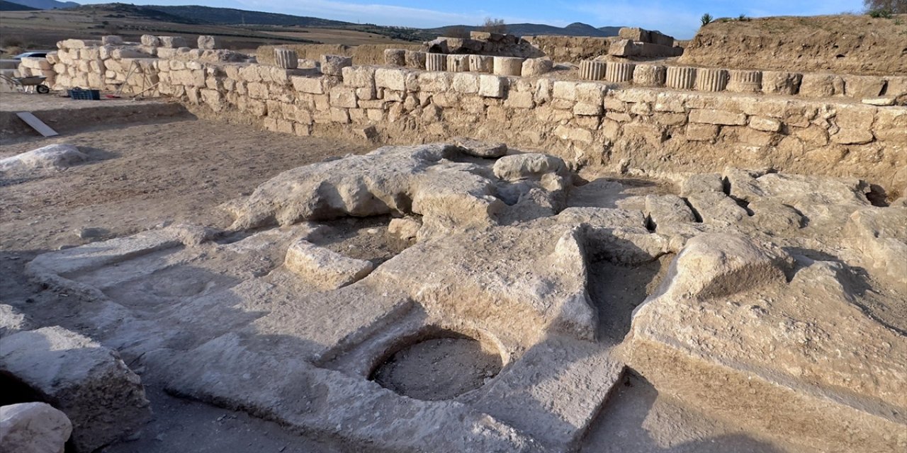 Osmaniye'deki Kastabala Antik Kenti'nde Açık Hava Kült Alanı Bulundu