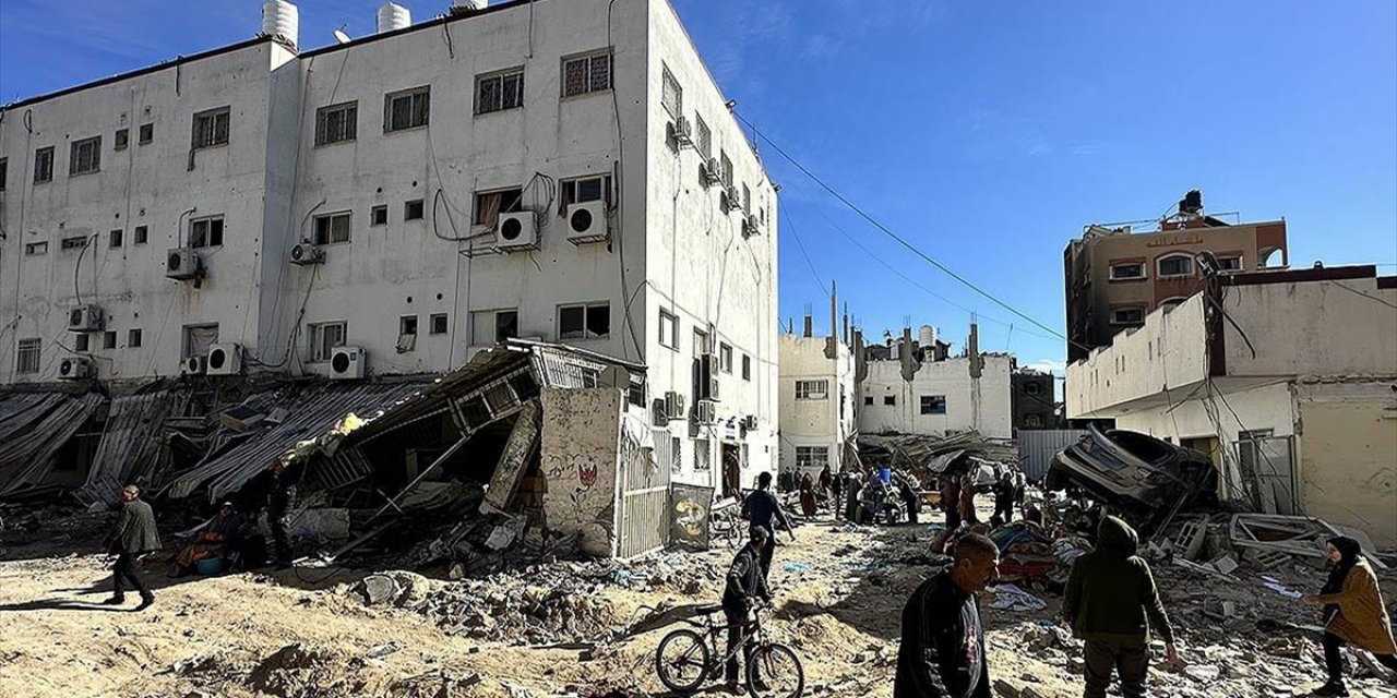 İsrail Güçleri, Gazze'nin Kuzeyinde Ayakta Kalan Son Sağlık Merkezi Kemal Advan'a Yaklaştı