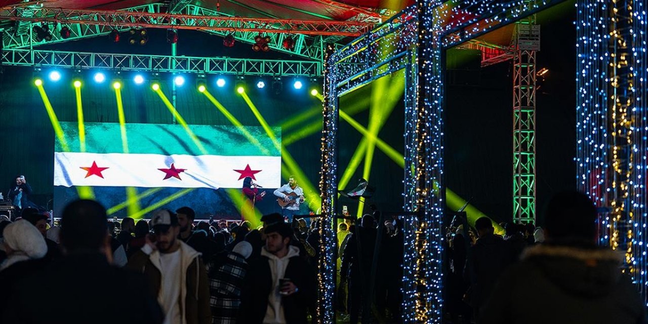 Suriye'de Yeni Yönetim, Noel Bayramı'nın Kutlandığı 25-26 Aralık'ı Resmi Tatil İlan Etti