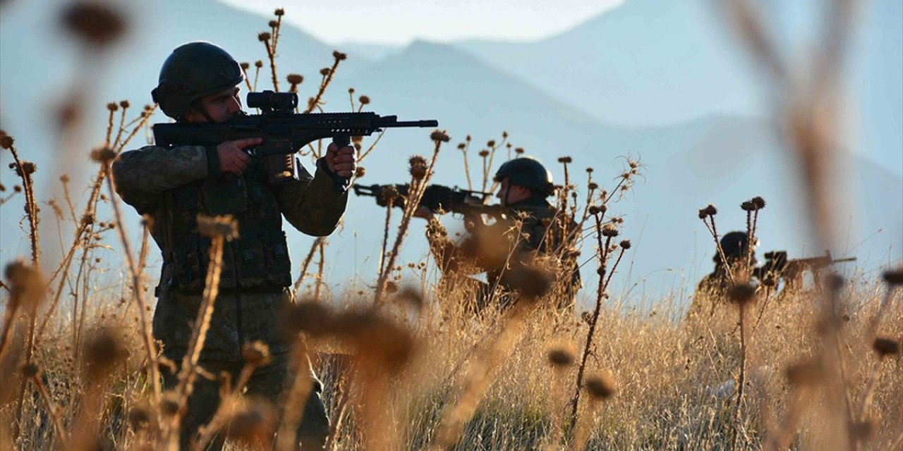Irak'ın ve Suriye'nin Kuzeyinde 4 PKK/YPG'li Terörist Etkisiz Hale Getirildi