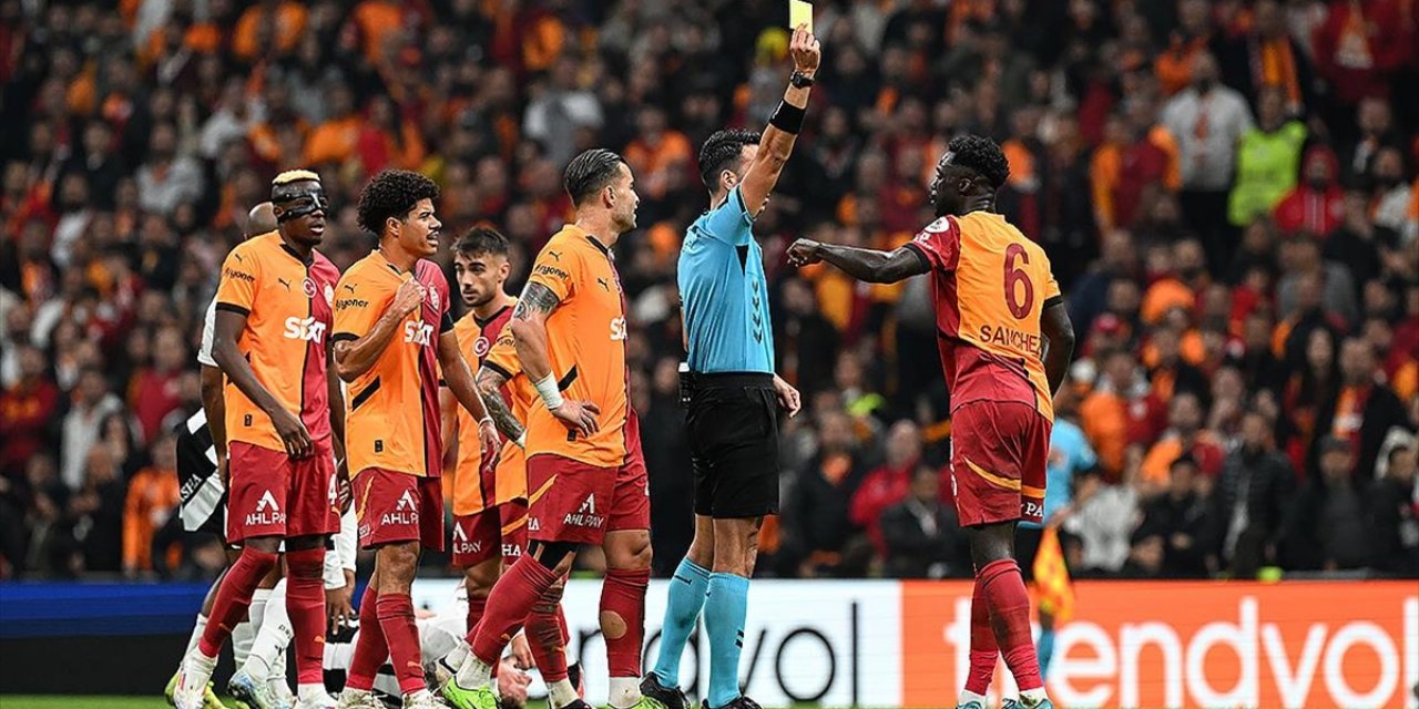 Galatasaray'ın İlk Yarıdaki Kart Raporu