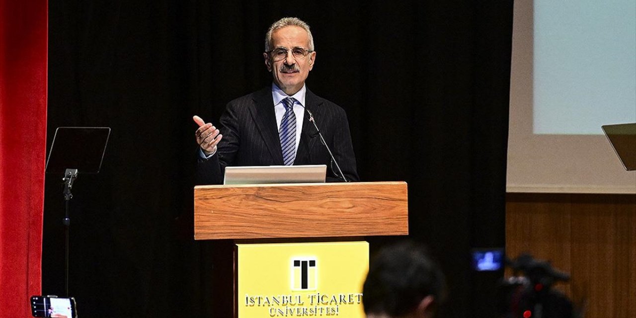 Bakan Uraloğlu, İstanbul'un 1004 Kilometre Metro Hattına İhtiyacının Bulunduğunu Söyledi