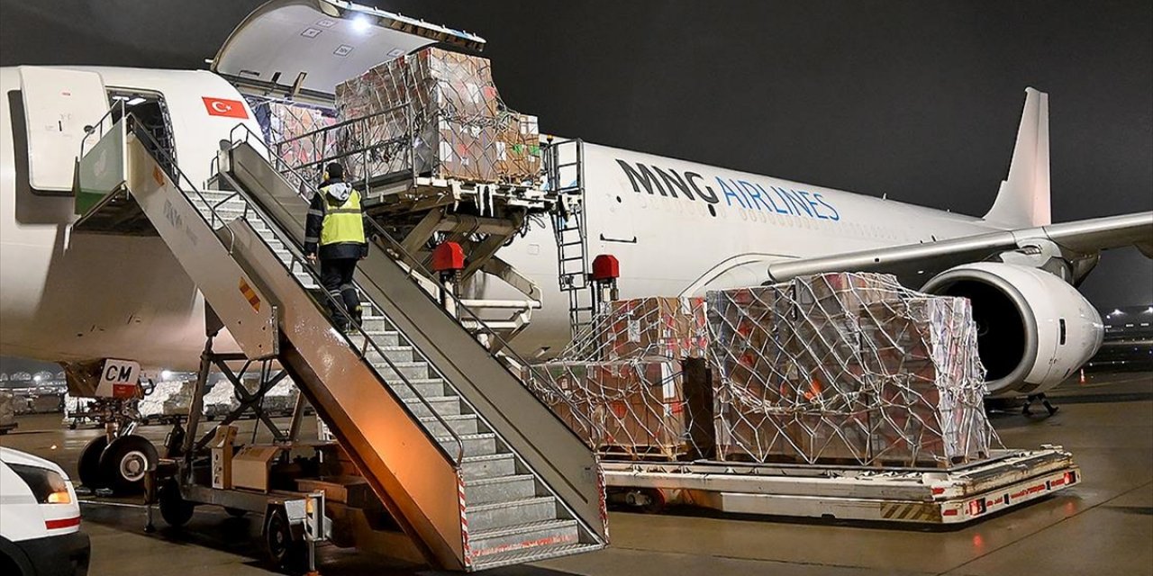 DSÖ'nün Suriye'de Dağıtacağı 50 Ton Tıbbi Malzeme Türkiye'ye Ulaştı