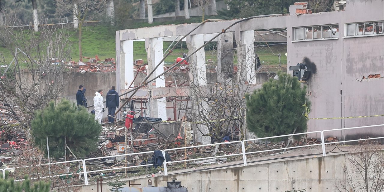 Balıkesir’de Patlamanın Olduğu Mühimmat Fabrikasında İncelemeler Devam Ediyor