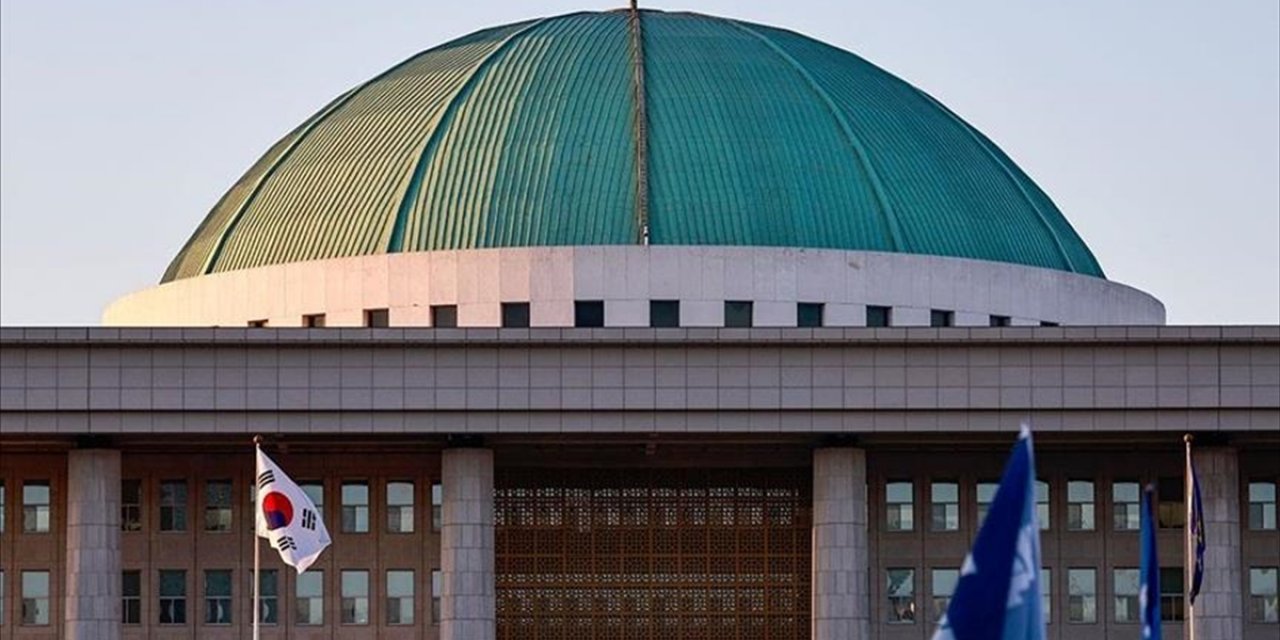 Güney Kore'de Muhalefet, Devlet Başkanlığına Vekalet Eden Han'ın Azli İçin Önerge Sundu