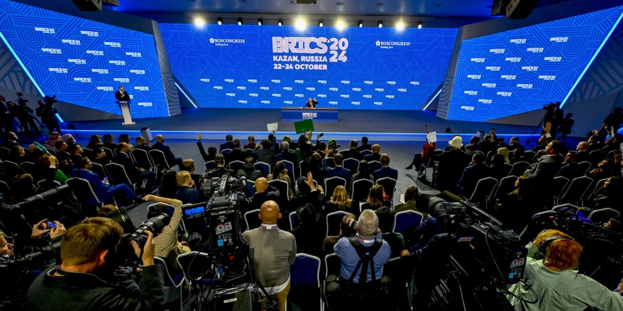 Rusya, Dokuz Ülkenin Brıcs'e "Ortak Devlet" Statüsünde Katılacağını Açıkladı