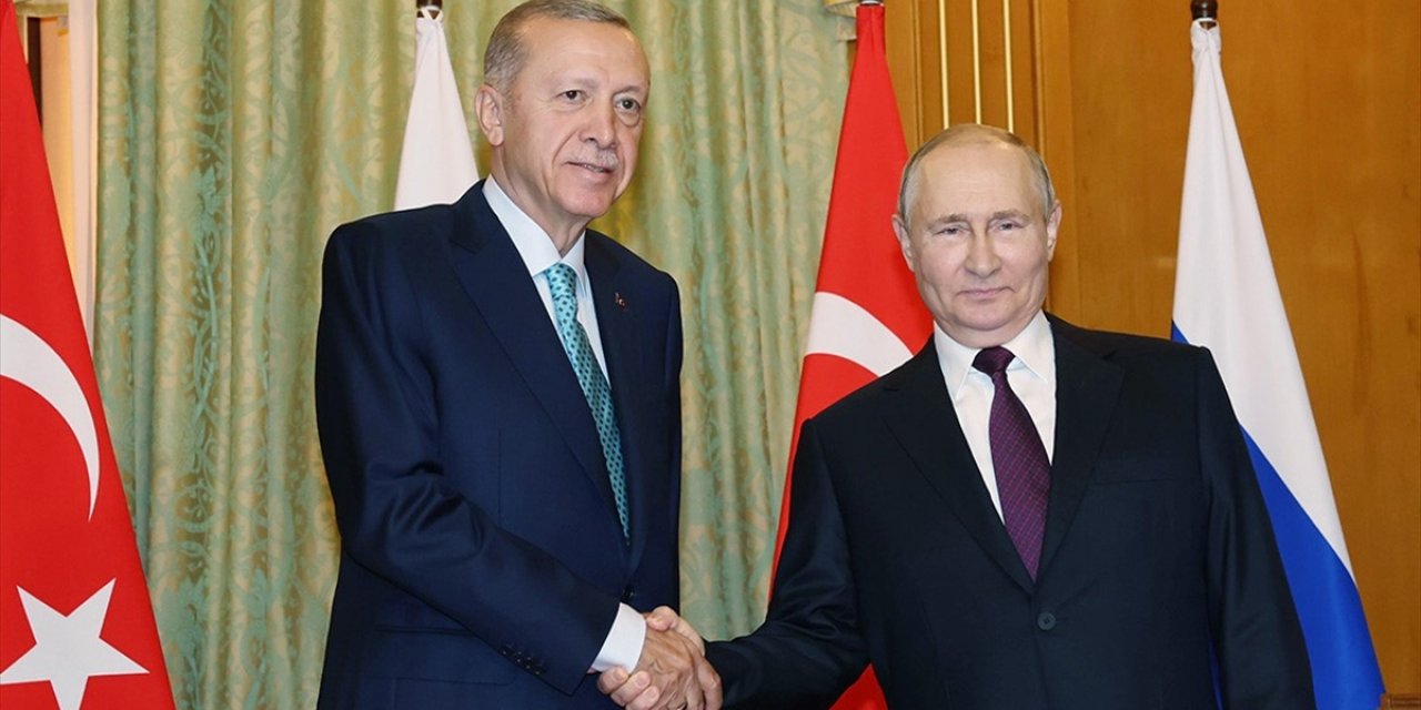 Rusya Devlet Başkanı Putin, Cumhurbaşkanı Erdoğan'ın Yeni Yılını Kutladı