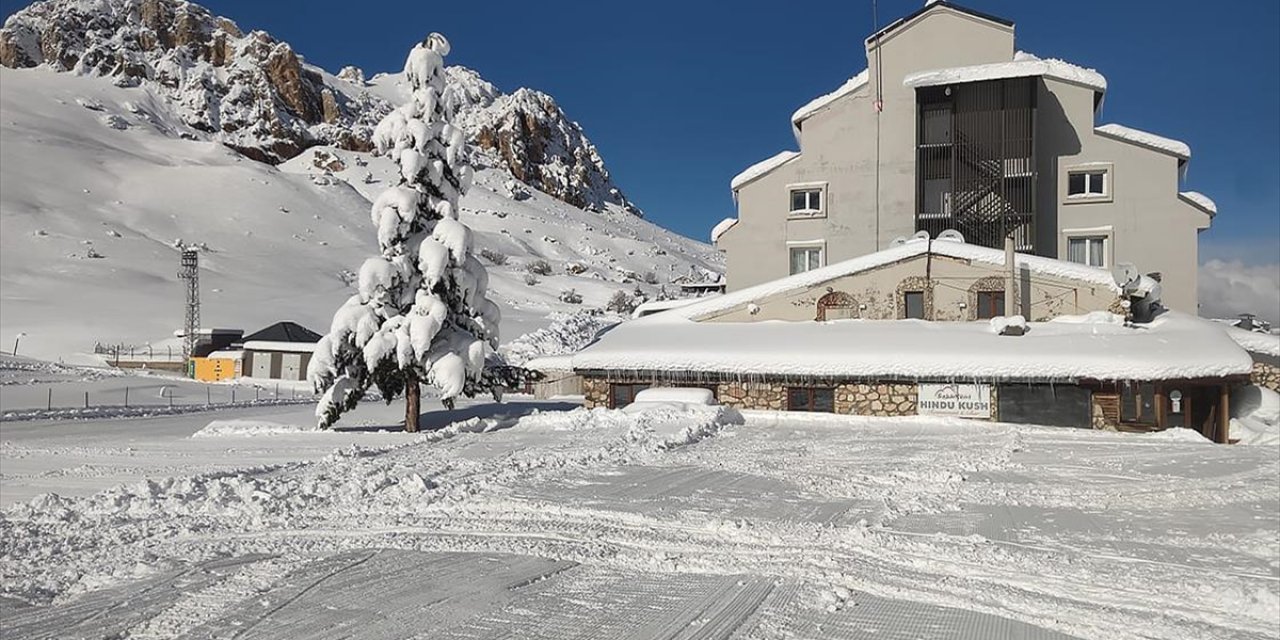 Turizm Kenti Antalya Yılbaşı Tatilinde Kayak Tutkunlarını da Ağırlayacak