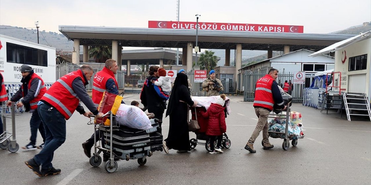 Suriyelilerin Hatay'daki Sınır Kapılarından Ülkelerine Dönüşü Sürüyor