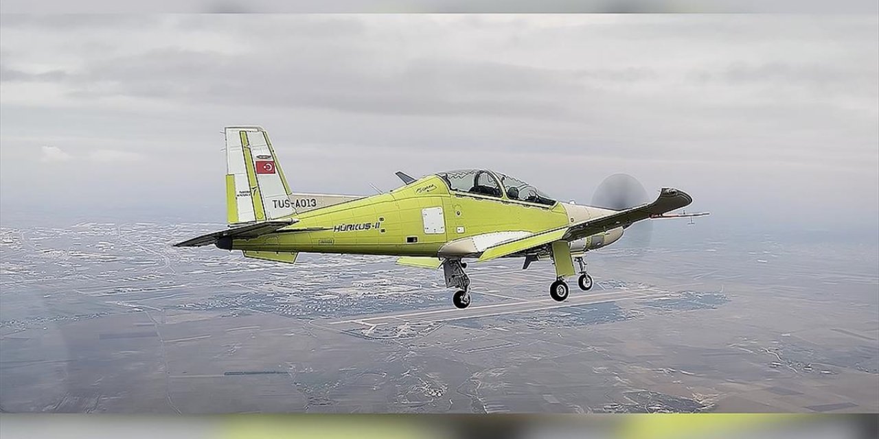 Hürkuş Yeni Nesil Eğitim Uçağı Gökyüzü İle Buluştu
