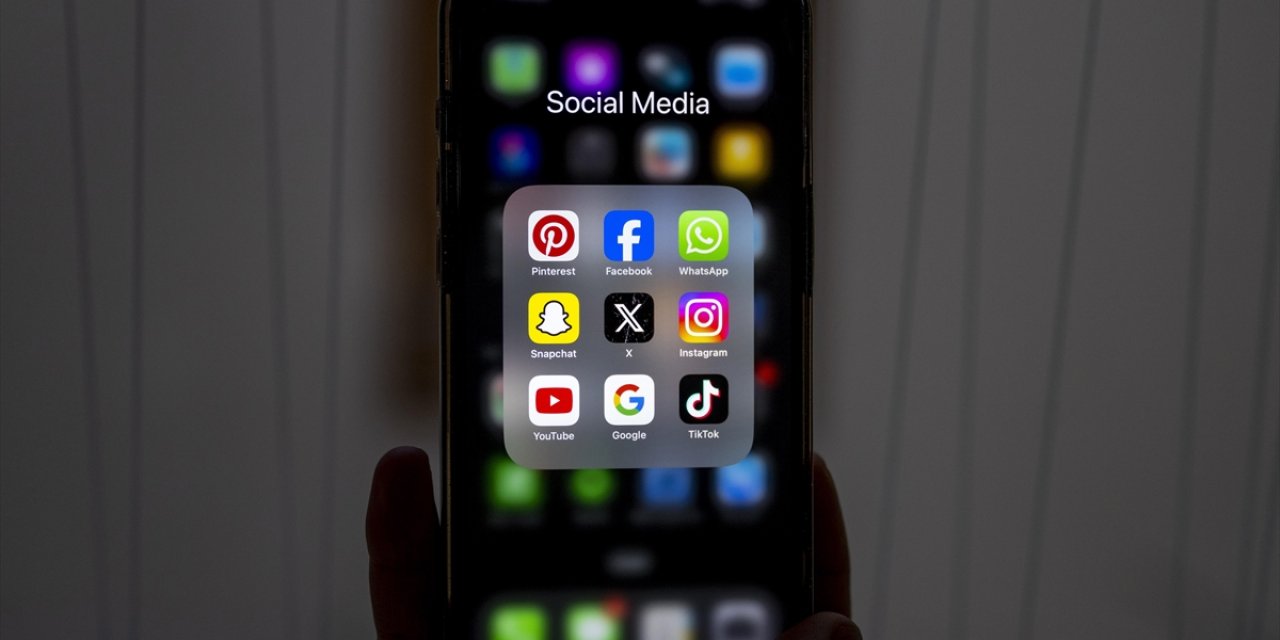 Yunanistan'da Çocukların Sosyal Medya Kullanımını Düzenleyecek Program Açıklandı