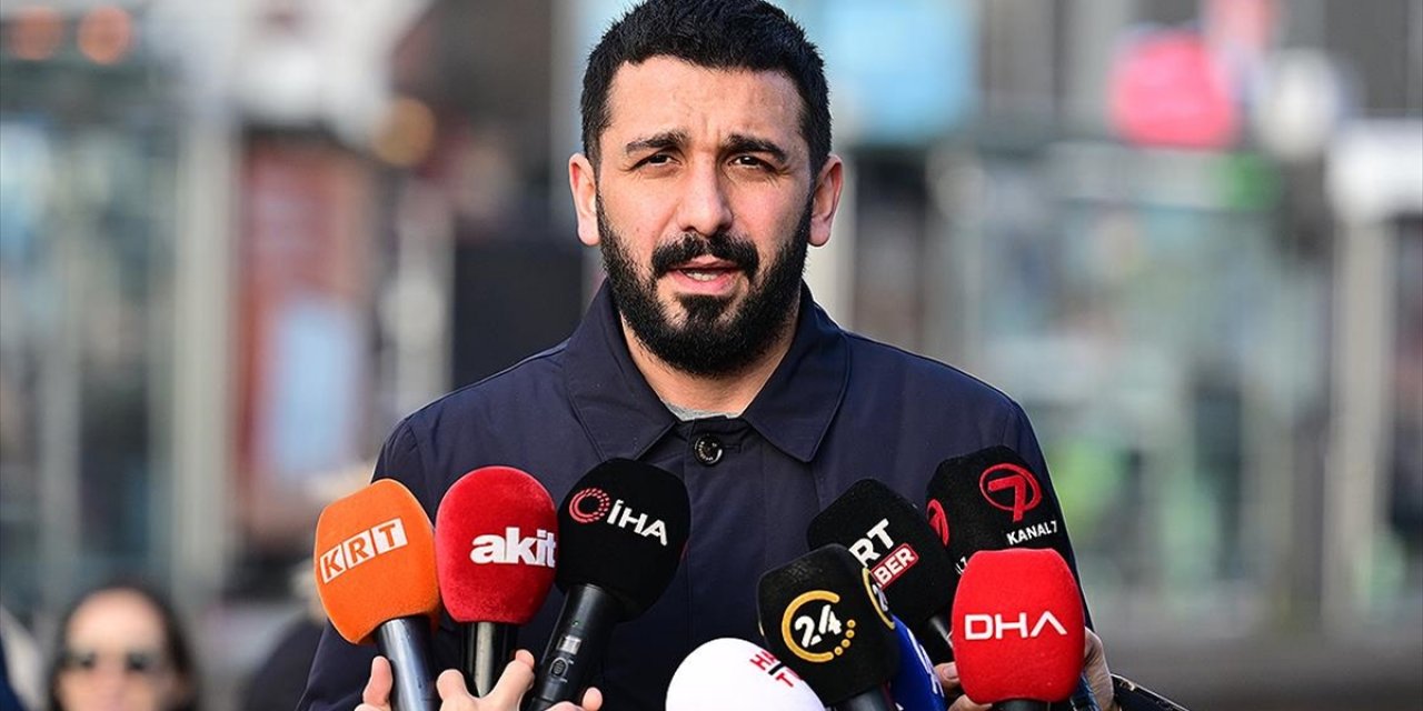 Yüzlerce STK Yeni Yılın İlk Gününde Filistin'e Destek İçin Galata Köprüsü'nde Buluşuyor