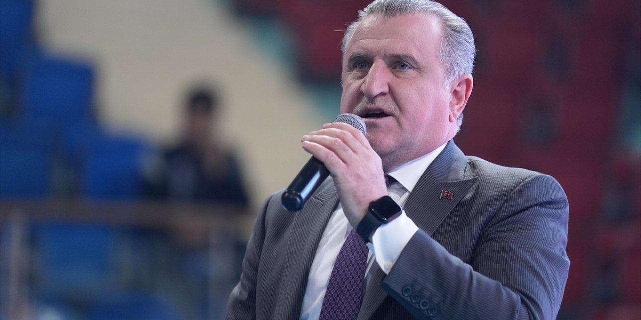 Bakan Bak, Milli Sporcuların 2024'te 7 Bin 500 Madalya Kazandığını Açıkladı