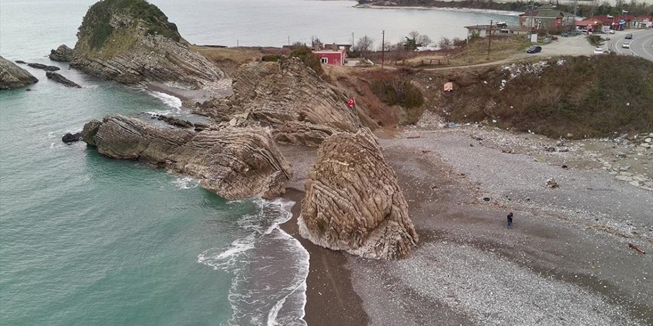 Prof. Dr. Yılmaz, Sinop'ta Denizin Çekilmesinin Nedenlerini Değerlendirdi