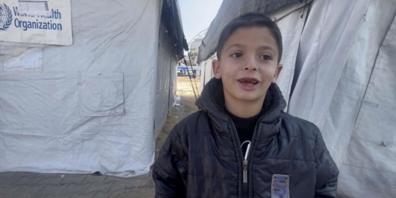 Filistinli Çocuklar, 2025'in Gazze İçin Barış ve Güven Yılı Olmasını Temenni Ediyor