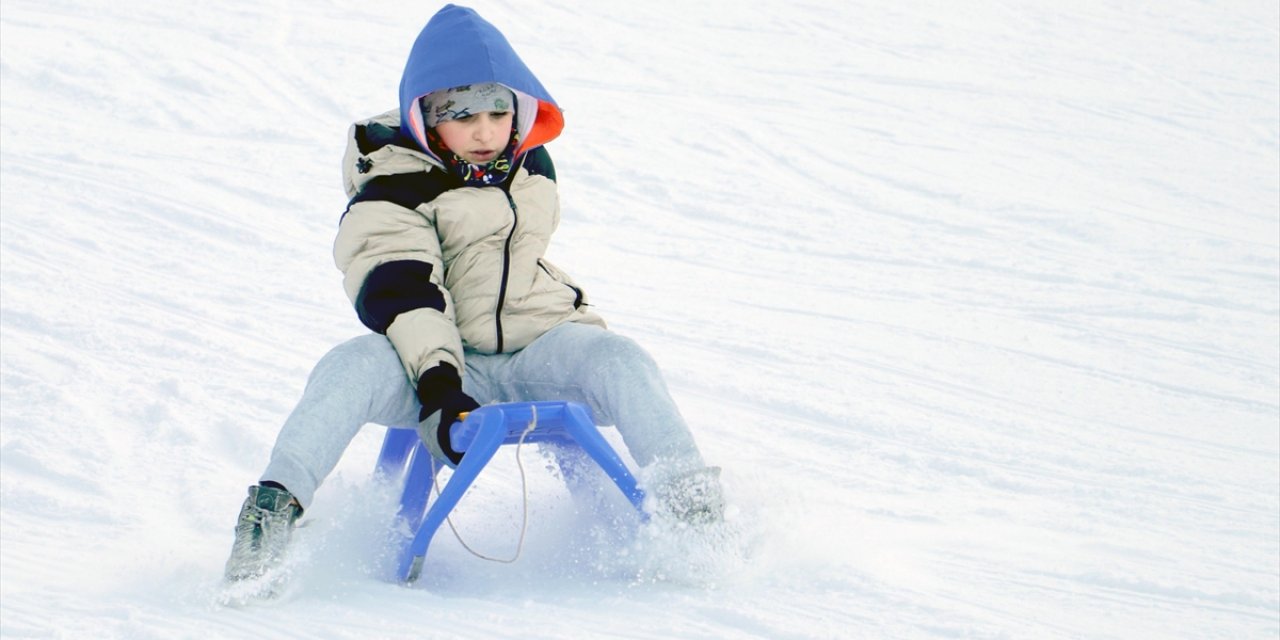 Kayak Merkezlerinde En Fazla Kar Kalınlığı 125 Santimetreyle Palandöken'de Ölçüldü