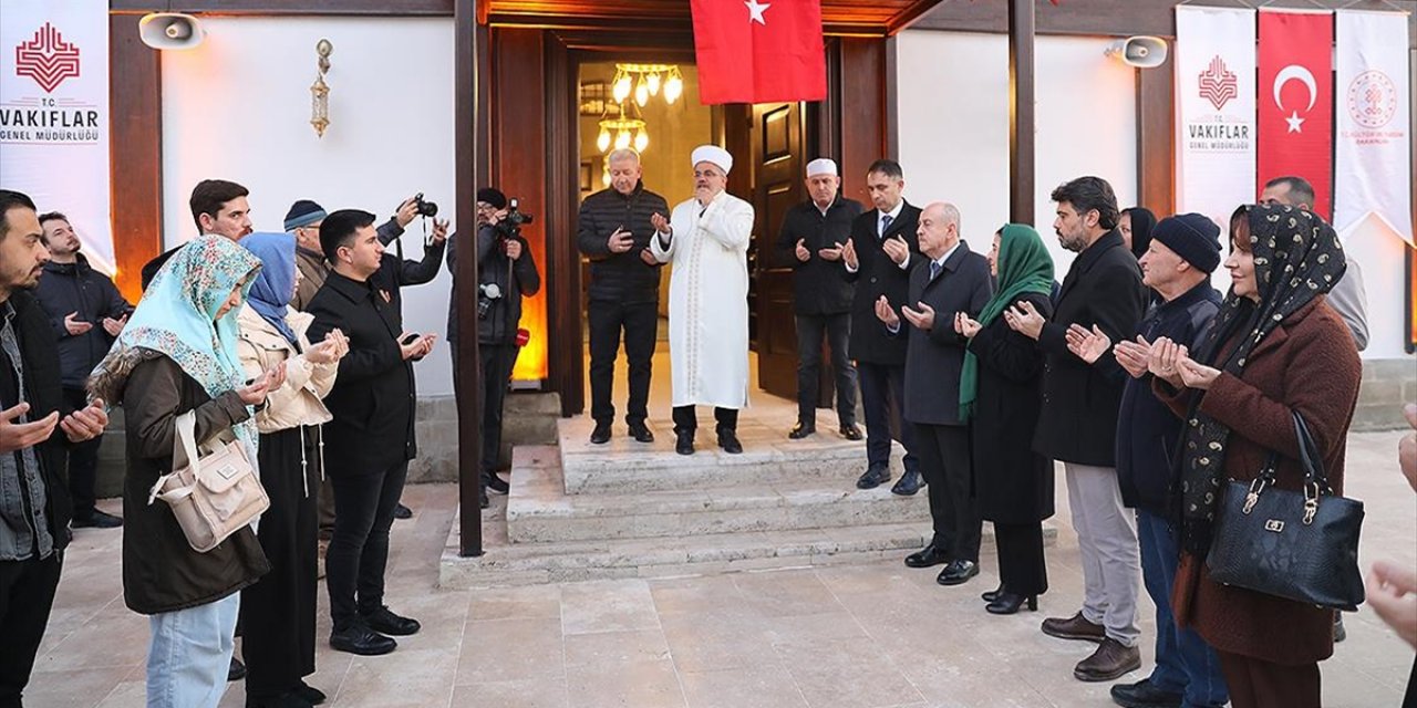 Hersekzade Ahmet Paşa Camisi Restorasyonun Ardından İbadete Açıldı
