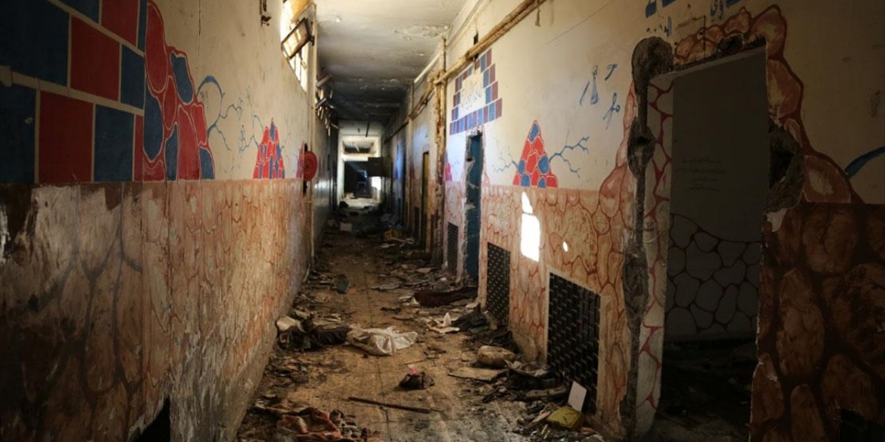 Suriye'de Binlerce Kişinin İşkence Gördüğü Deyrizor Merkezi Hapishanesi Görüntülendi