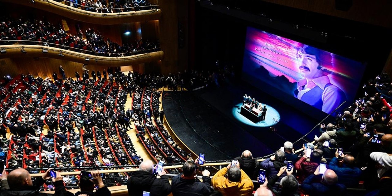 Usta Sanatçı Ferdi Tayfur İçin AKM'de Tören Düzenlendi